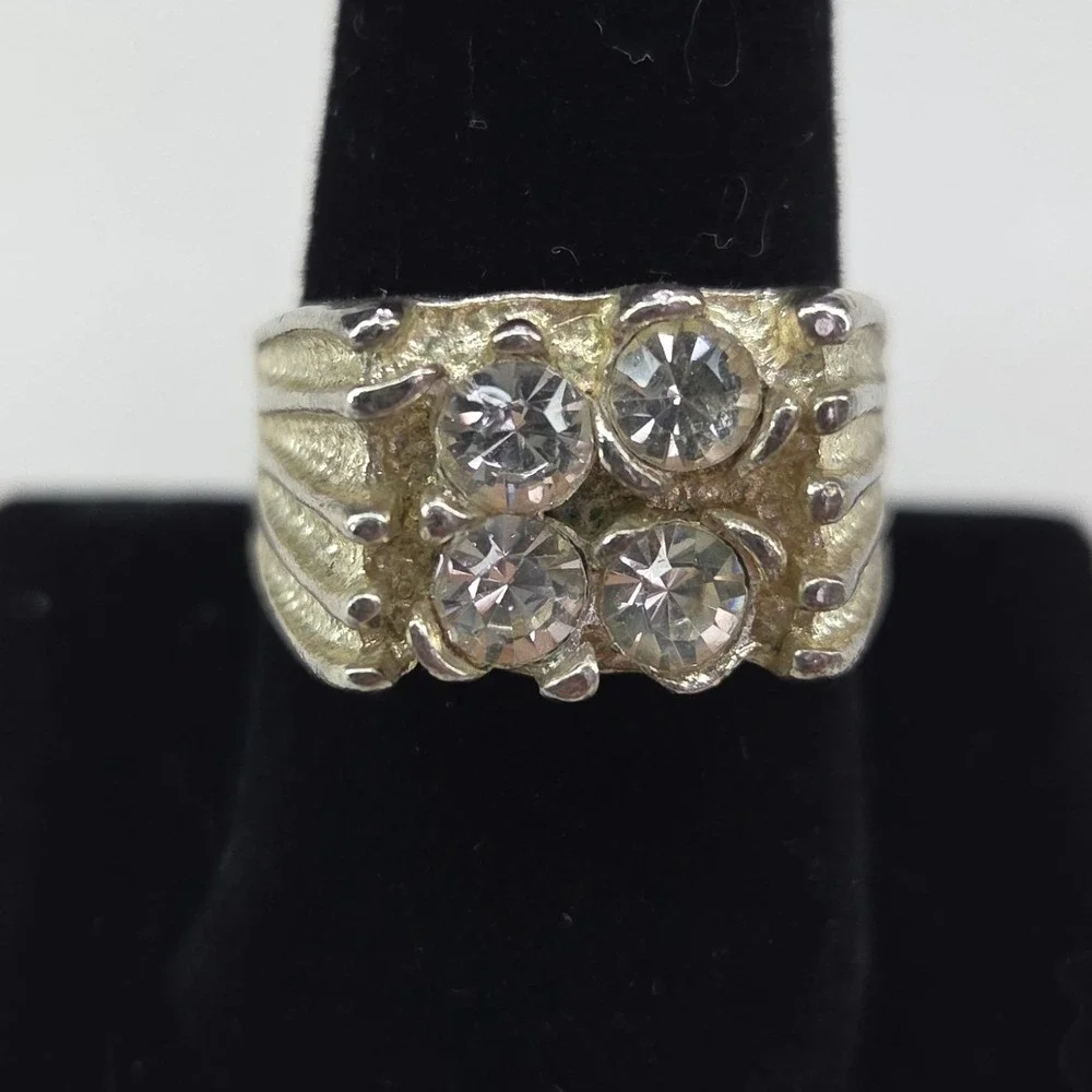 Vintage Mens Silver Tone Textured Statement Ring Size 11 Cubic‎ Zirconia Cluster